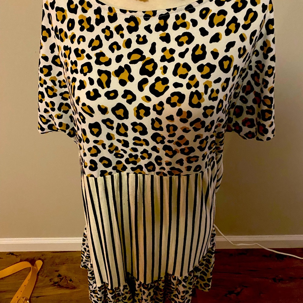 Mixed media print dress. Super soft and such fun print